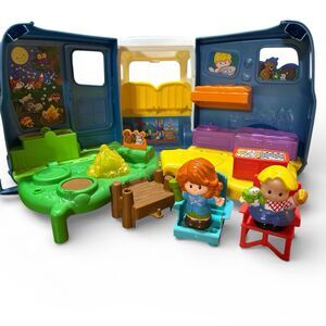 Fisher Price Little People Songs And Sounds Camper RV Includes Figures Works!